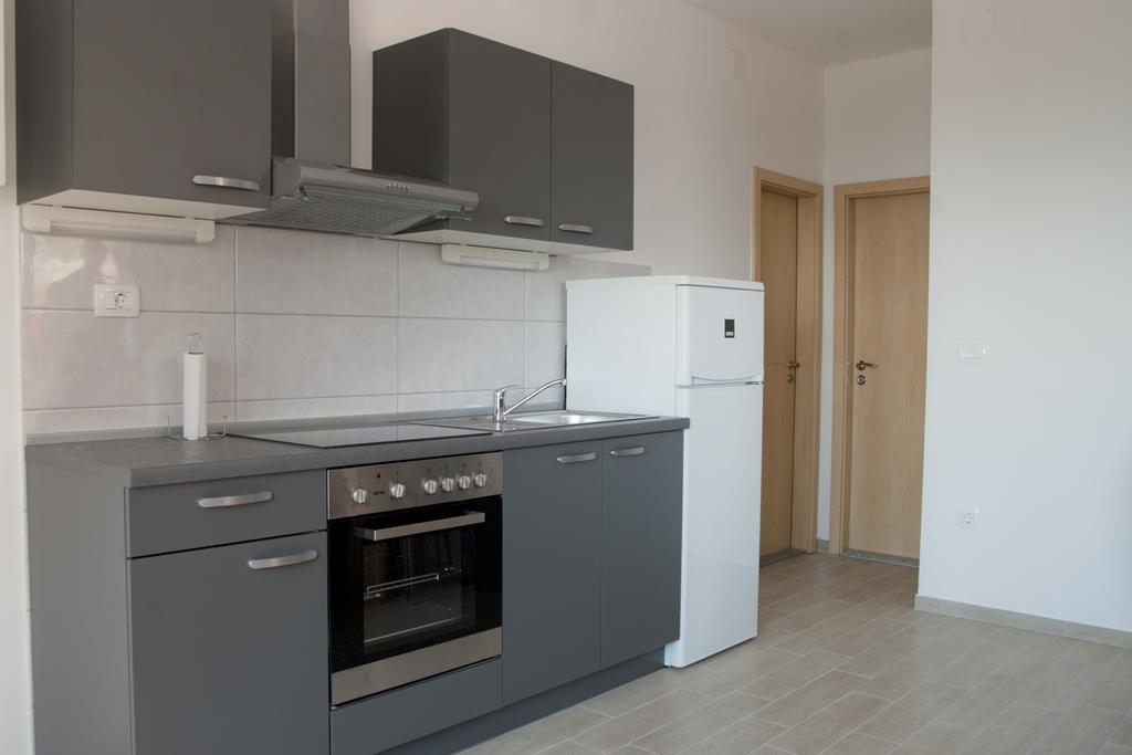 Apartment Perun Podstrana Ngoại thất bức ảnh