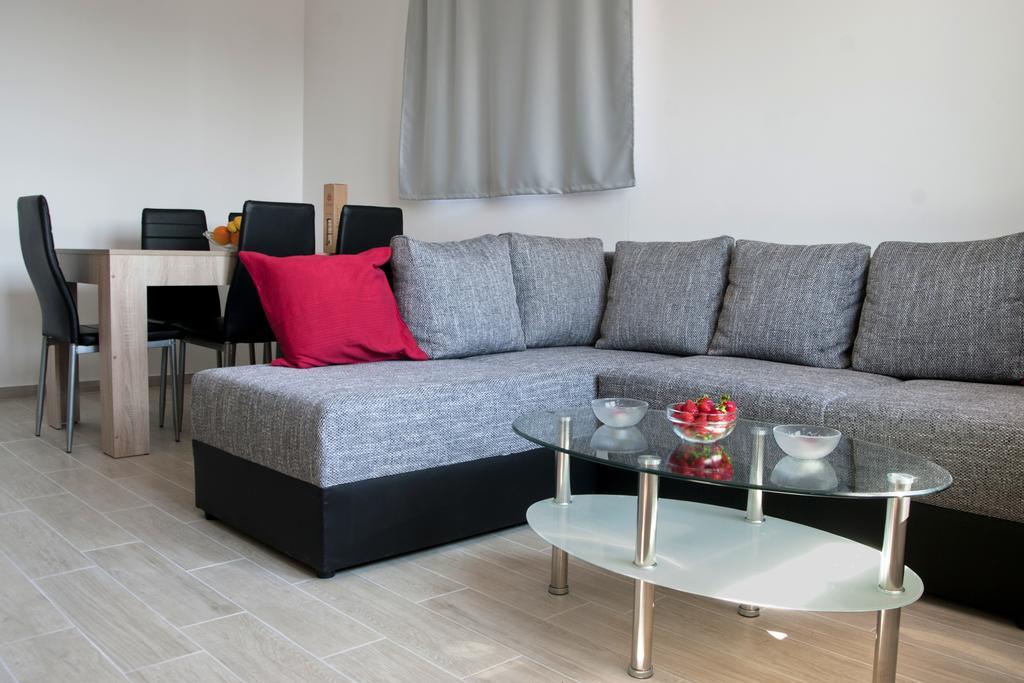 Apartment Perun Podstrana Ngoại thất bức ảnh