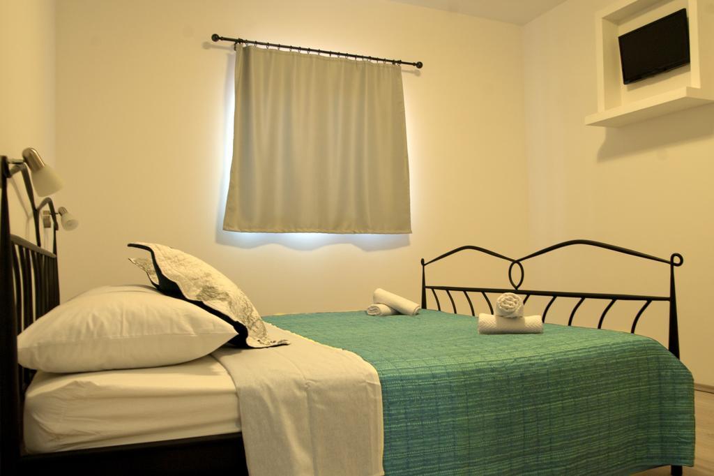 Apartment Perun Podstrana Ngoại thất bức ảnh